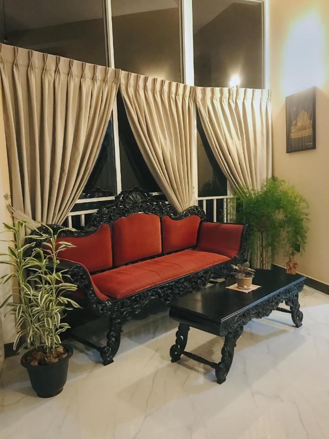 Tranquil Quarter Hotel แคนดี้ ภายนอก รูปภาพ